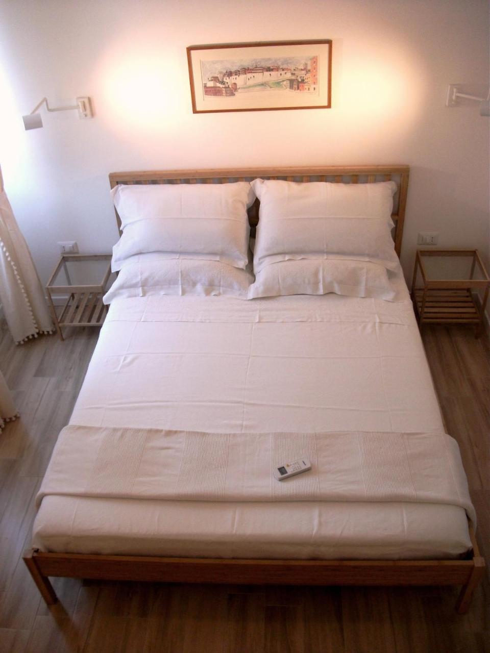 Bright Apartment Cagliari Buitenkant foto